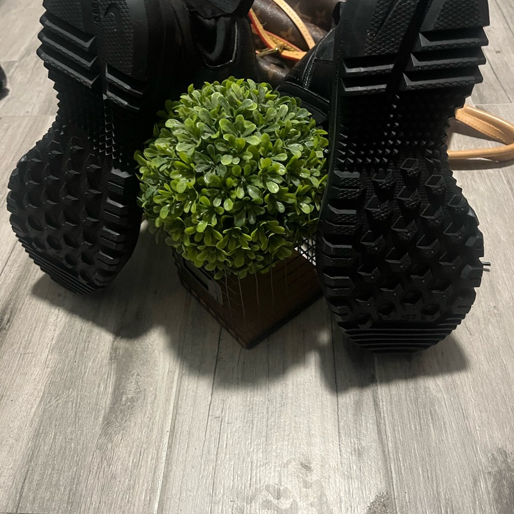Nike tactical boots
SFS - Picture 8 of 15